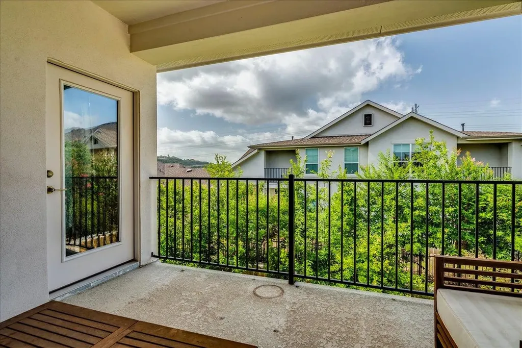 306 Olivia Drive Austin TX 78738