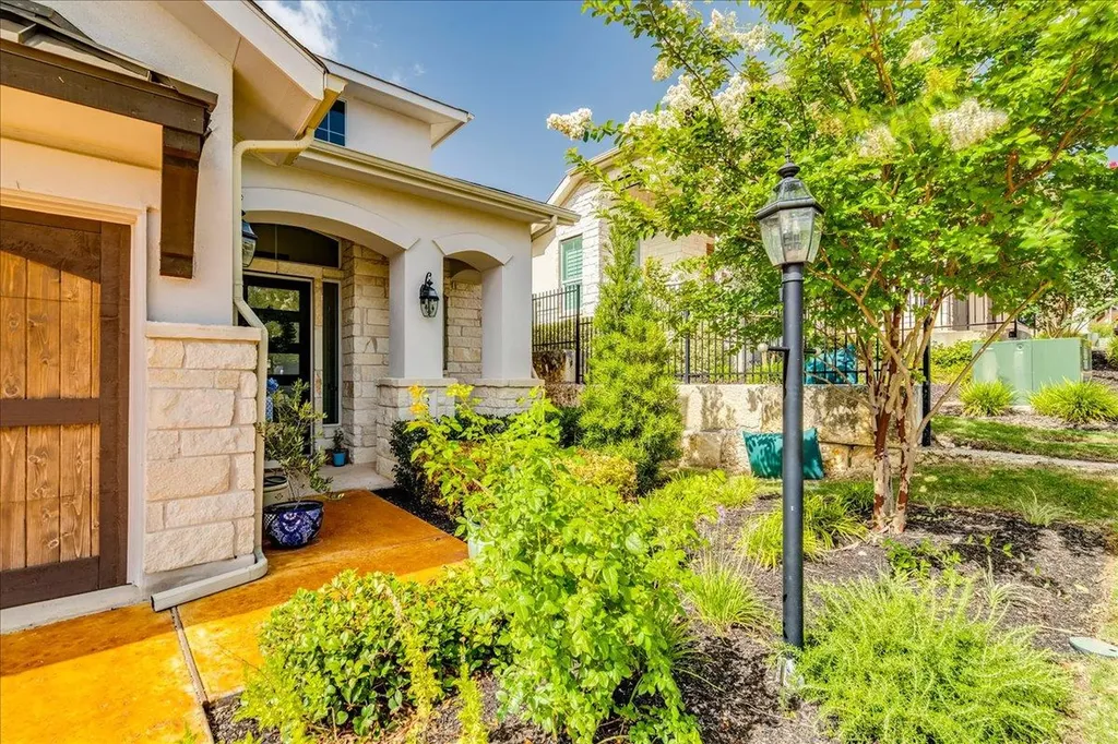 306 Olivia Drive Austin TX 78738