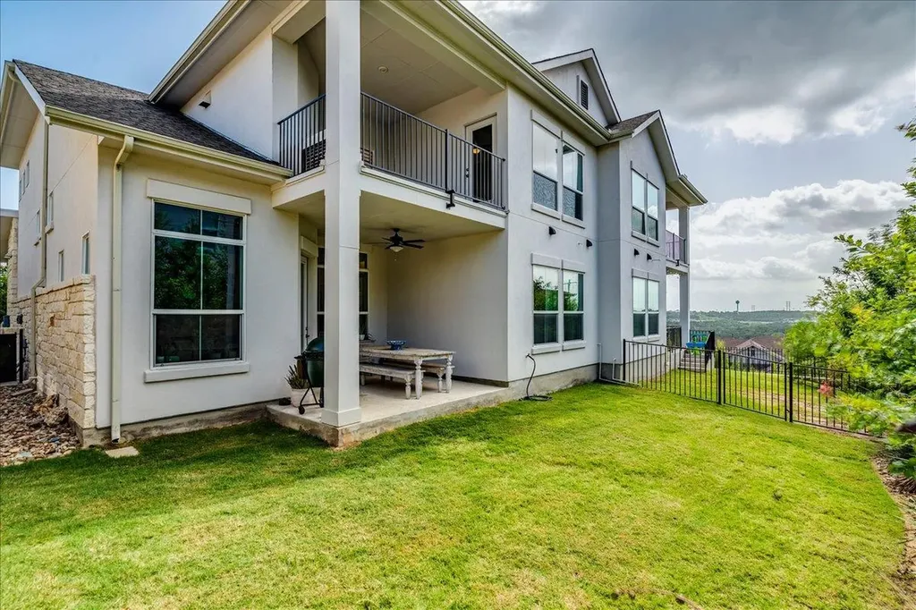 306 Olivia Drive Austin TX 78738