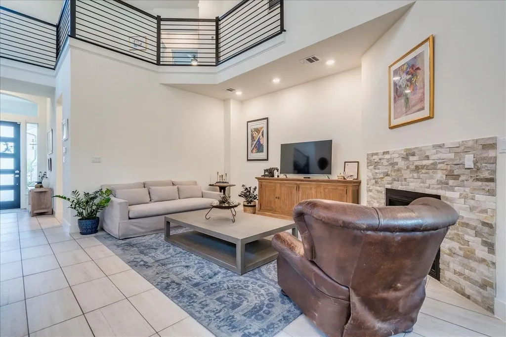306 Olivia Drive Austin TX 78738