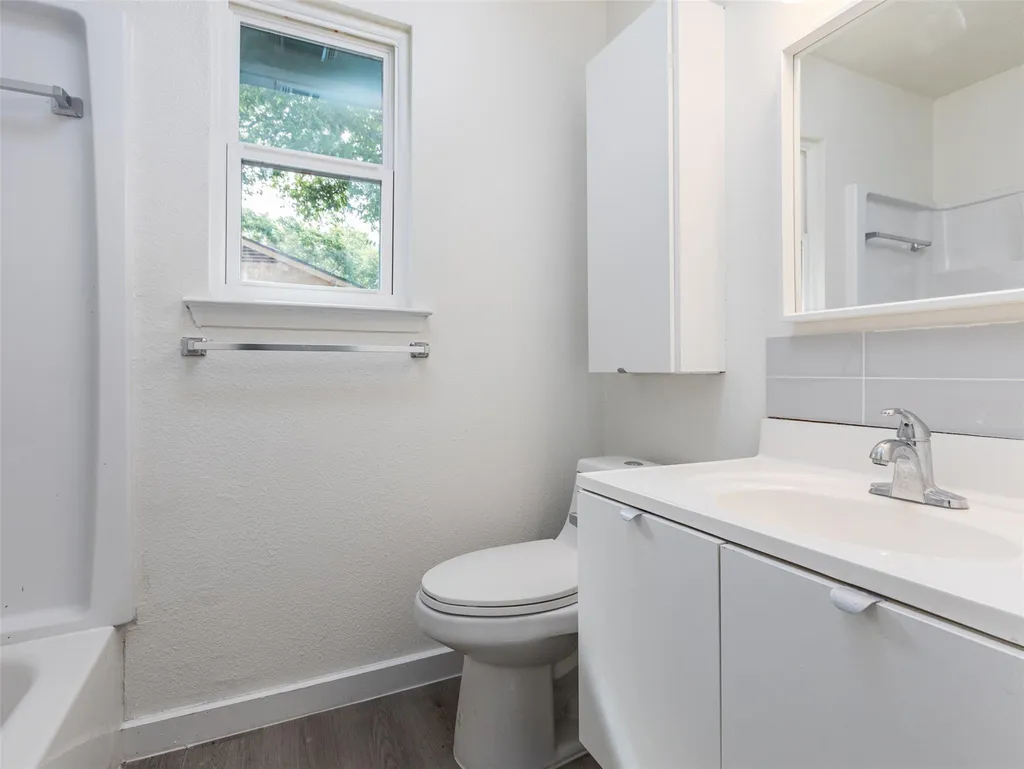 6702 Rockridge Court Austin TX 78744