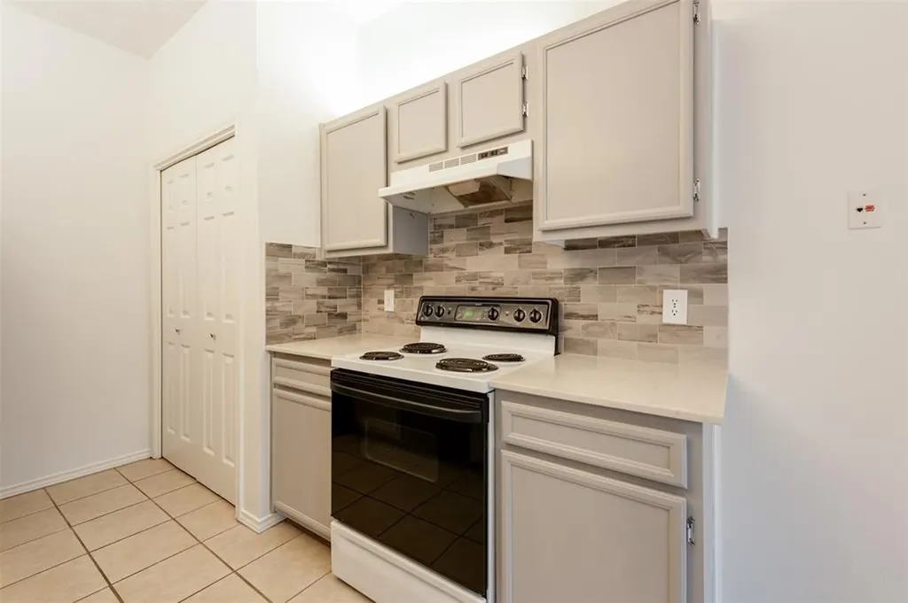 9100 Mountain Ridge Drive Austin TX 78759