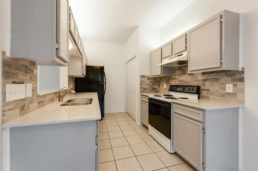 9100 Mountain Ridge Drive Austin TX 78759