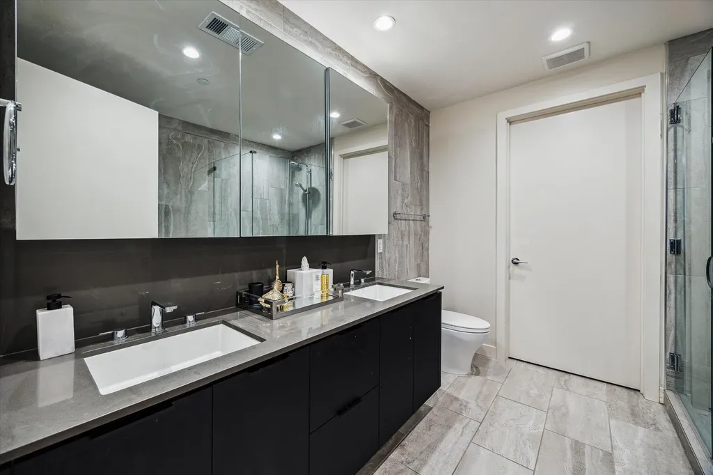 44 East Avenue Austin TX 78701