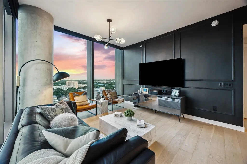 44 East Avenue Austin TX 78701