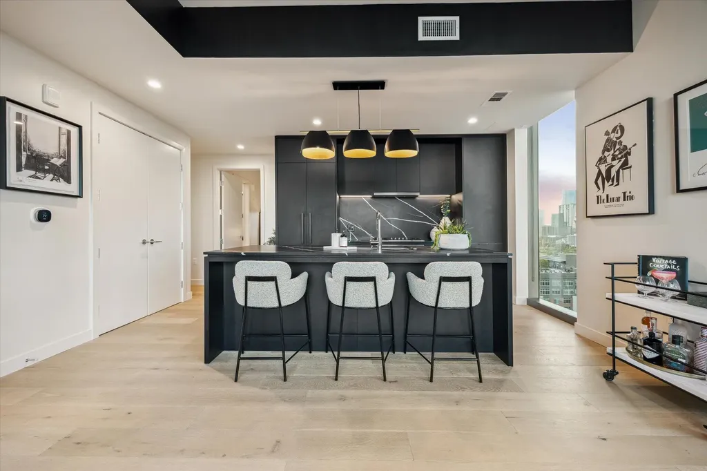 44 East Avenue Austin TX 78701
