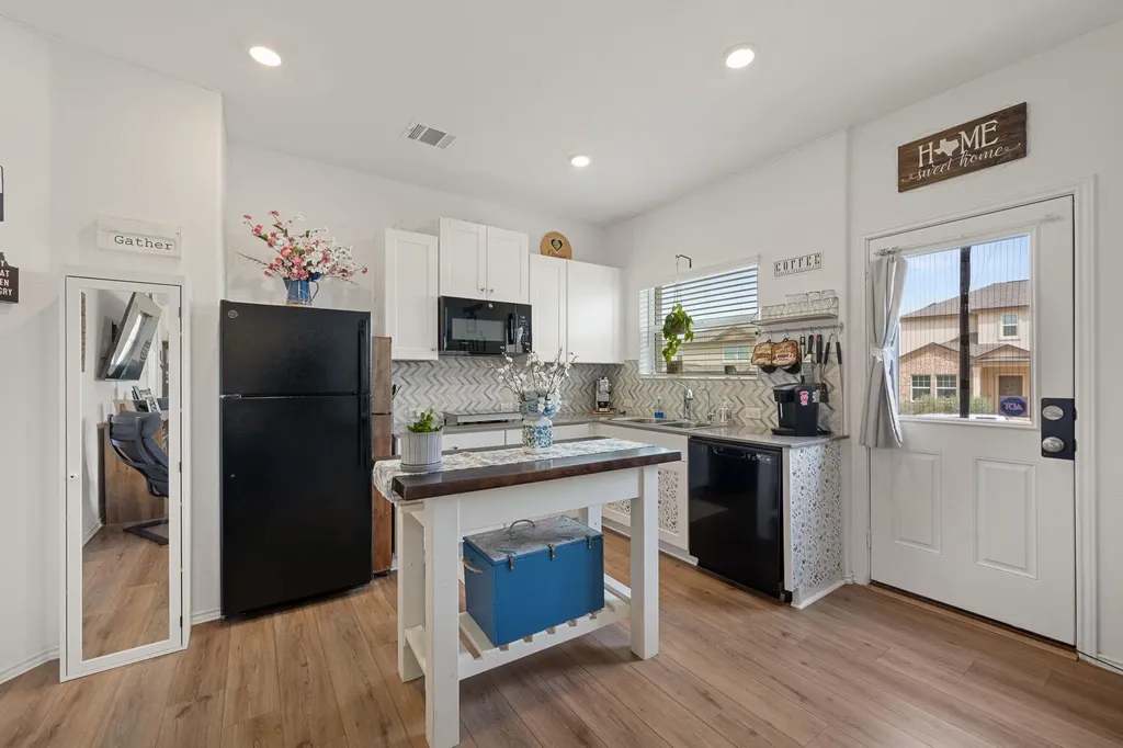 204 Lone Cedar Road Marble Falls TX 78654