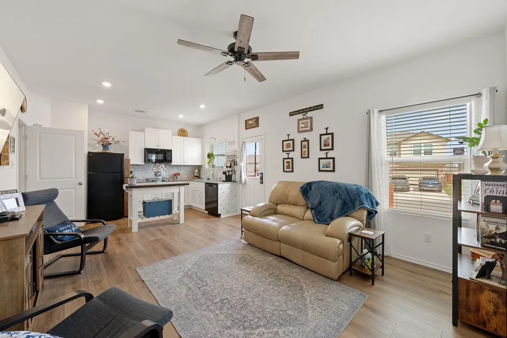 204 Lone Cedar Road Marble Falls TX 78654