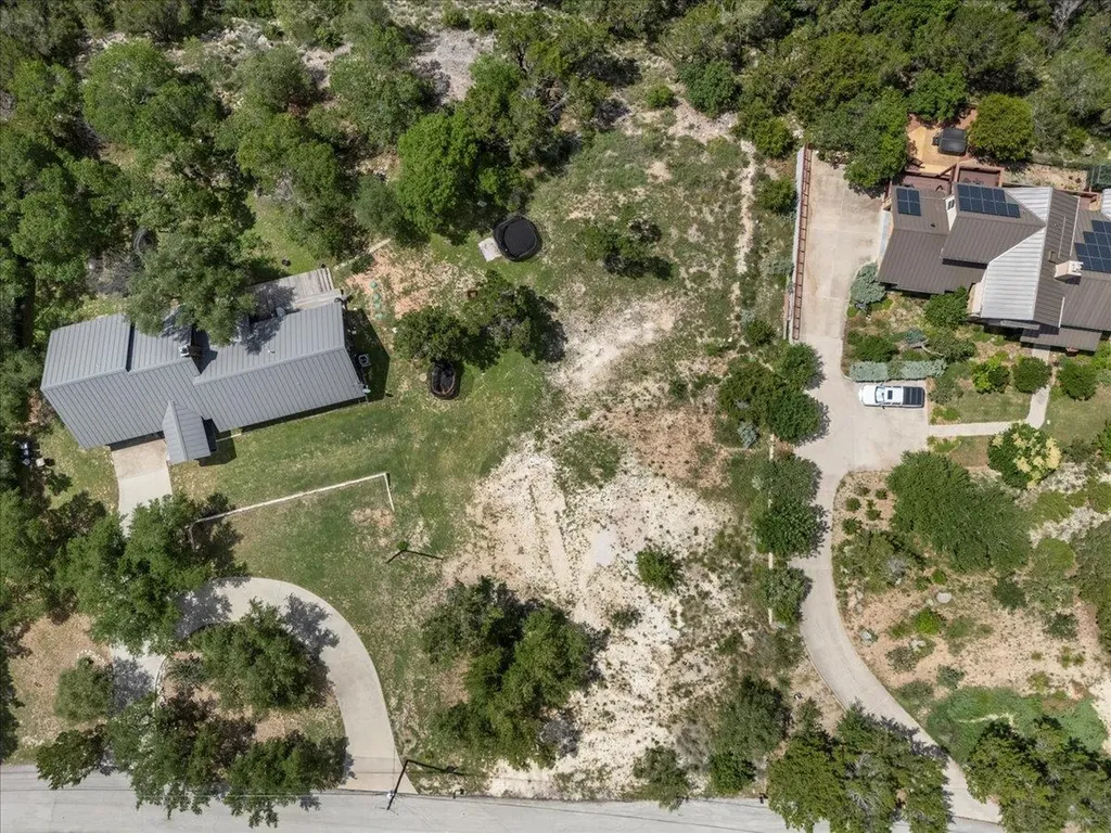 2901 Tradewind Drive Spicewood TX 78669