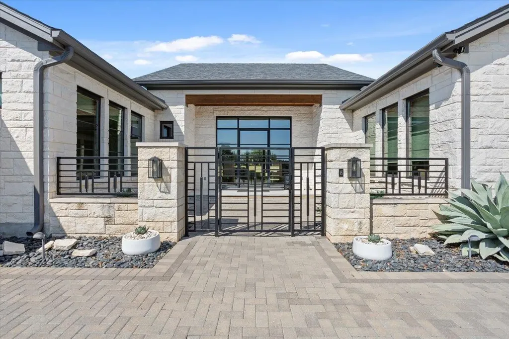 309 Highland Spring Lane Georgetown TX 78633