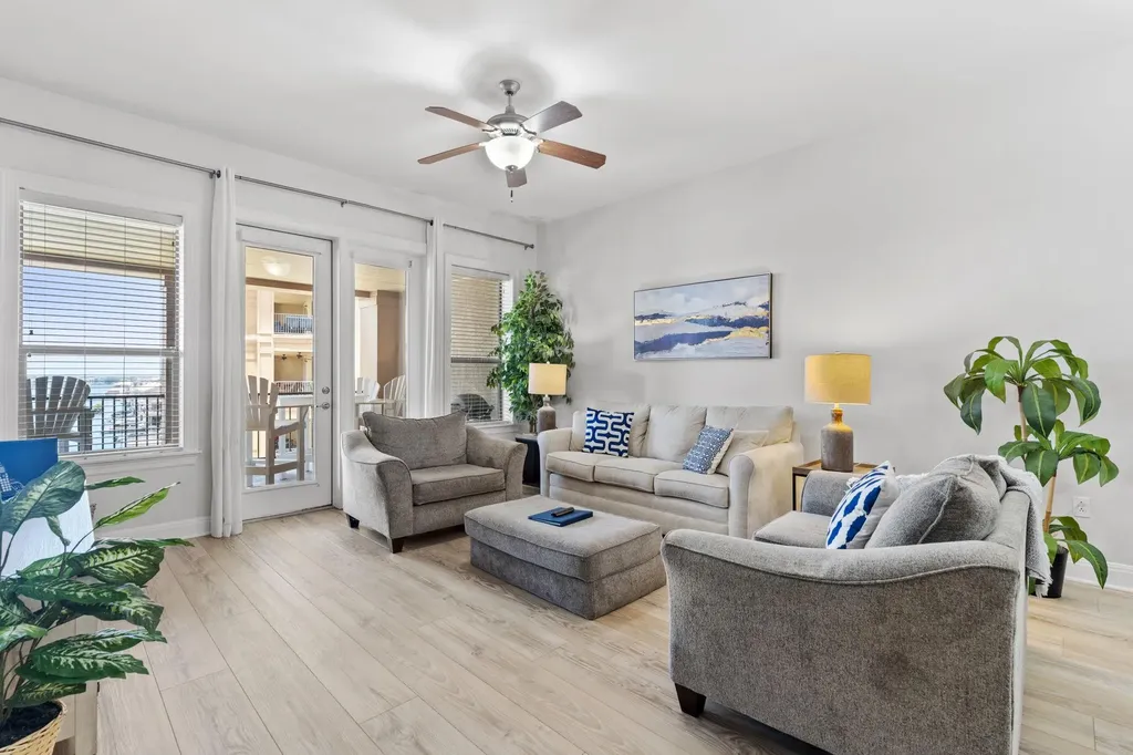 101 West Bank Horseshoe Bay TX 78657