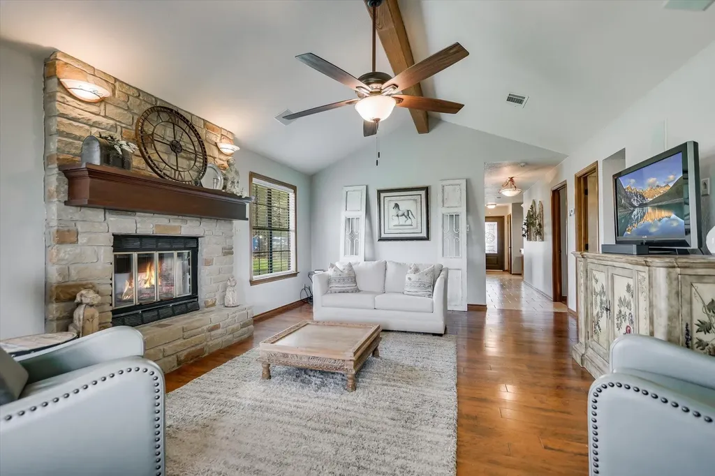 603 Sun Ray Horseshoe Bay TX 78657