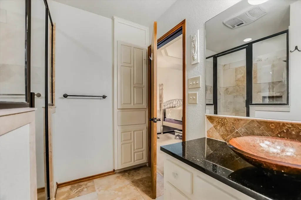 603 Sun Ray Horseshoe Bay TX 78657
