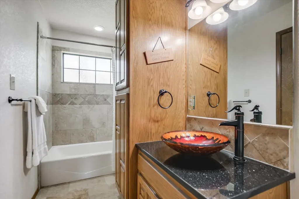 603 Sun Ray Horseshoe Bay TX 78657
