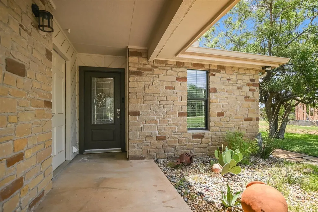 603 Sun Ray Horseshoe Bay TX 78657