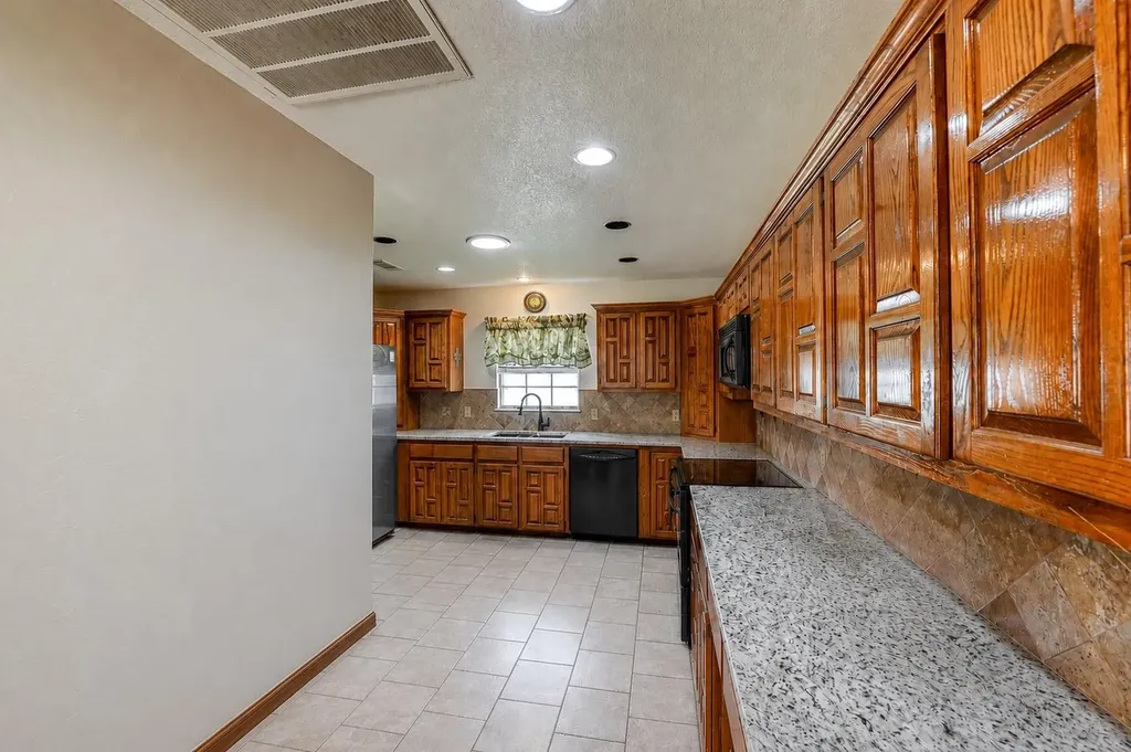 603 Sun Ray Horseshoe Bay TX 78657
