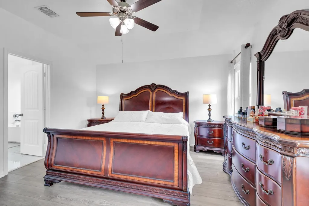 119 Beth Ann Loop Taylor TX 76574