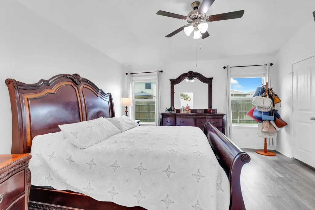 119 Beth Ann Loop Taylor TX 76574