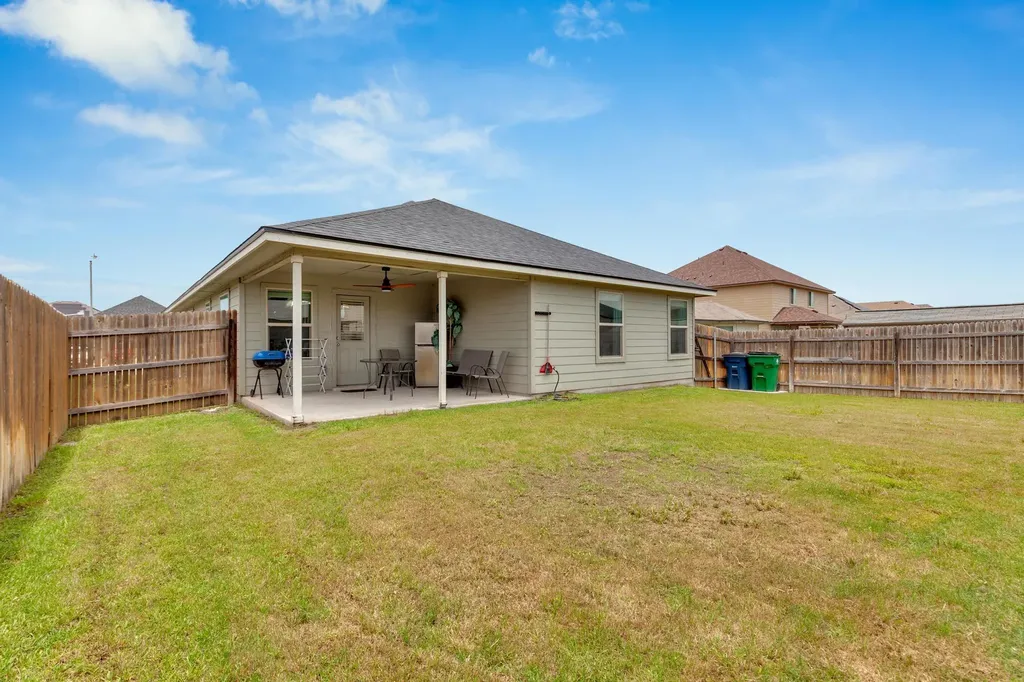 119 Beth Ann Loop Taylor TX 76574