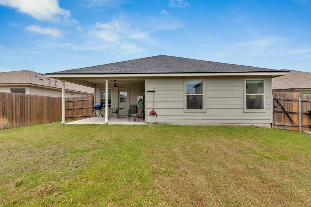 119 Beth Ann Loop Taylor TX 76574