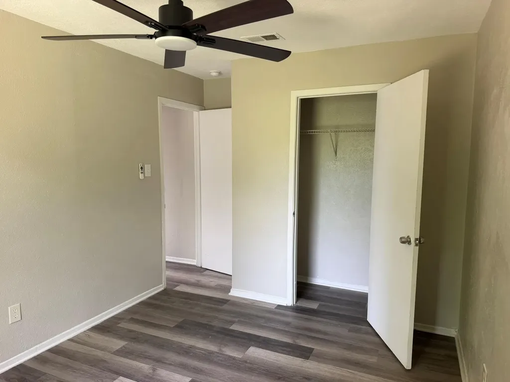 512 Lenora Drive Taylor TX 76574