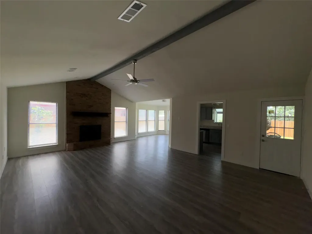 1009 Bowie Street Lockhart TX 78644