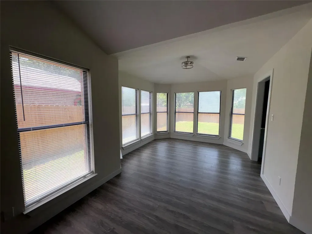 1009 Bowie Street Lockhart TX 78644