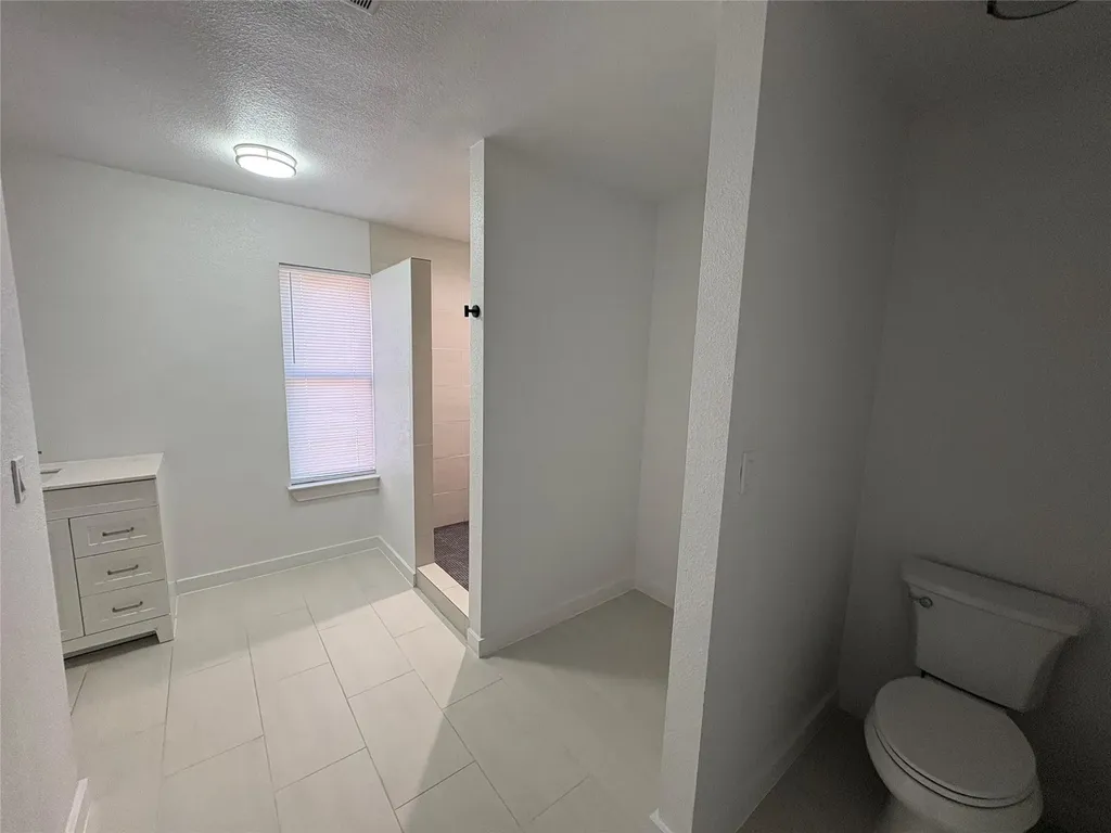 1009 Bowie Street Lockhart TX 78644