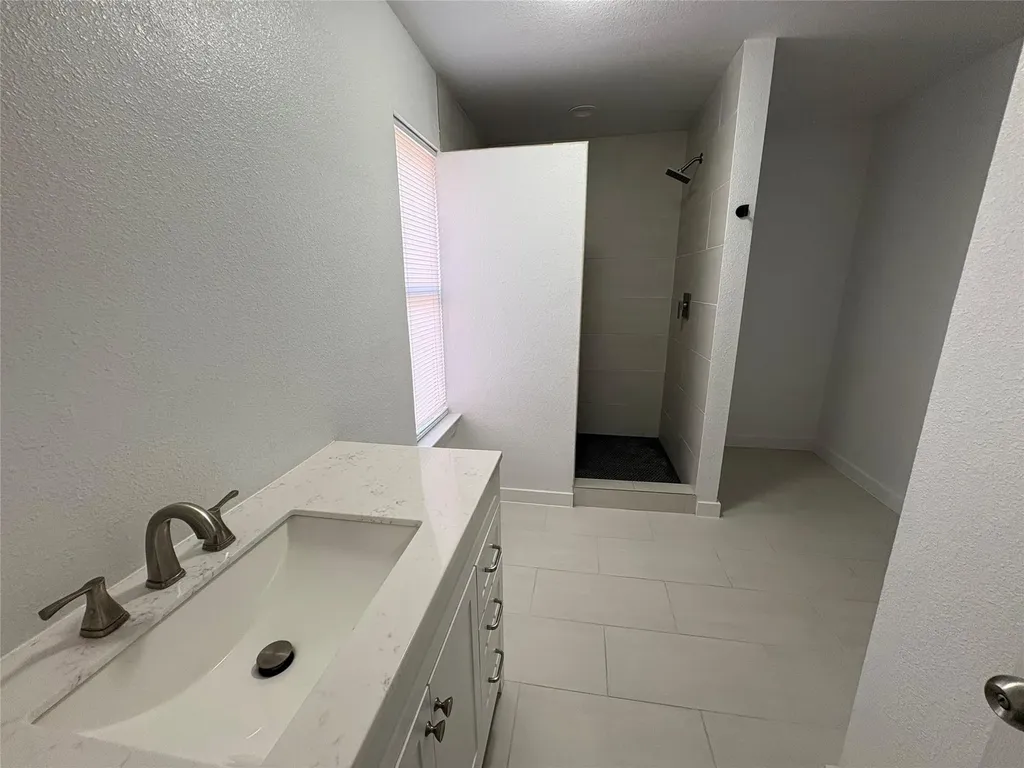 1009 Bowie Street Lockhart TX 78644