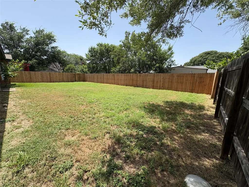 1009 Bowie Street Lockhart TX 78644