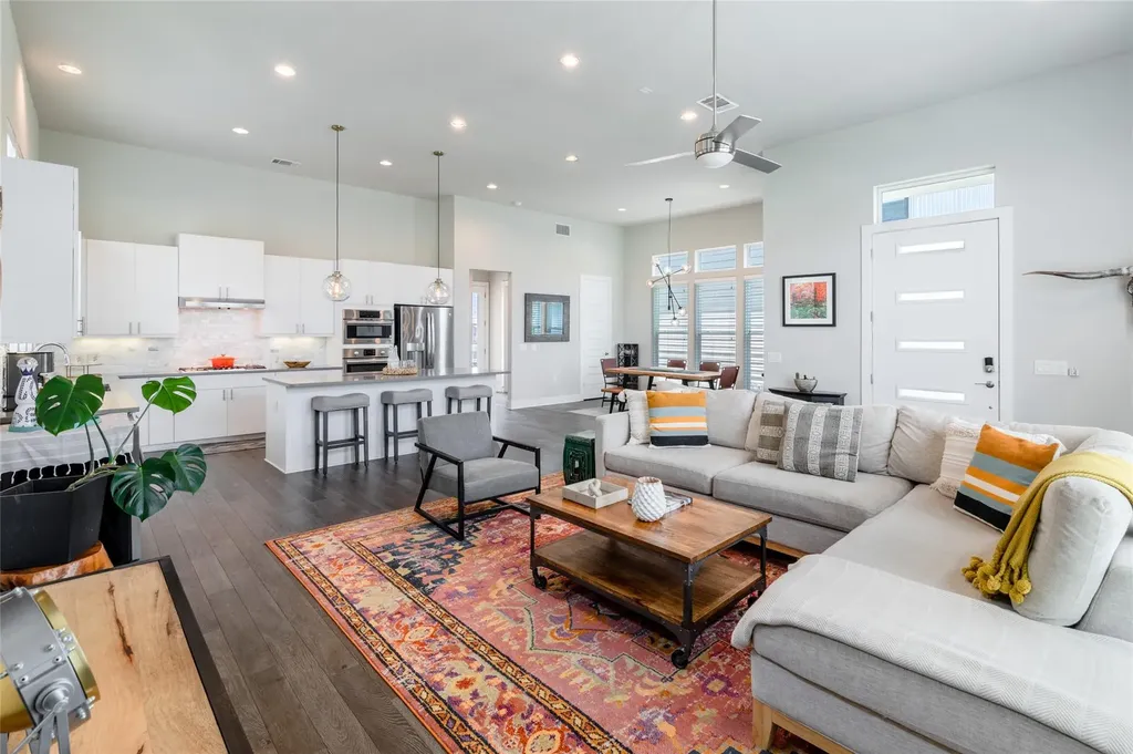 6025 Seville Drive Austin TX 78724