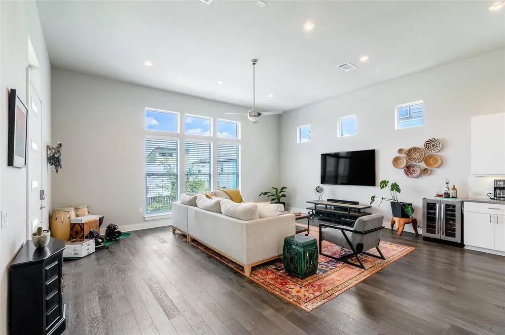 6025 Seville Drive Austin TX 78724