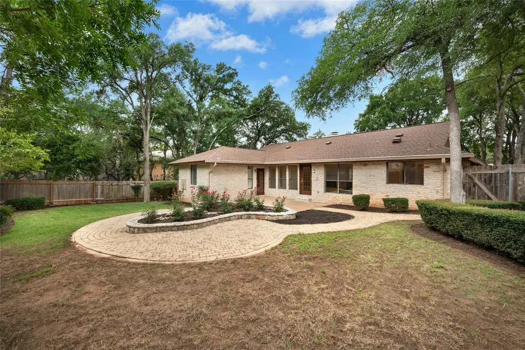 12017 Wycliff Lane Austin TX 78727