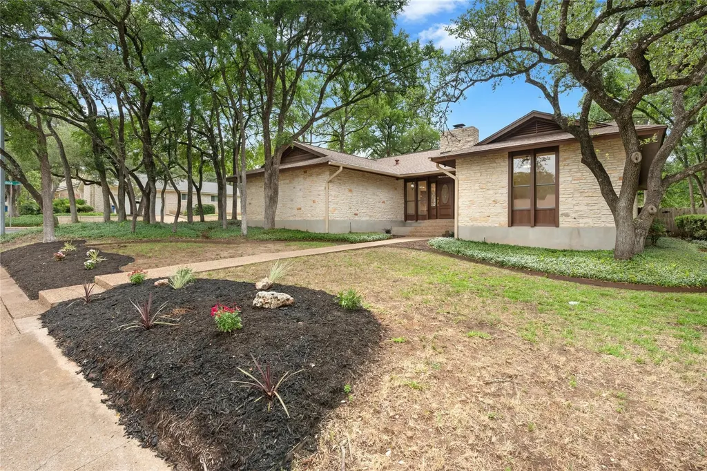 12017 Wycliff Lane Austin TX 78727