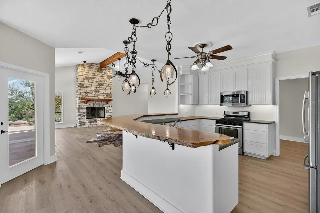 95 Gateway North N Marble Falls TX 78654