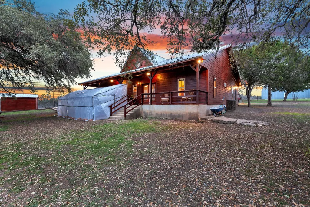 117 County Road 407 Spicewood TX 78669