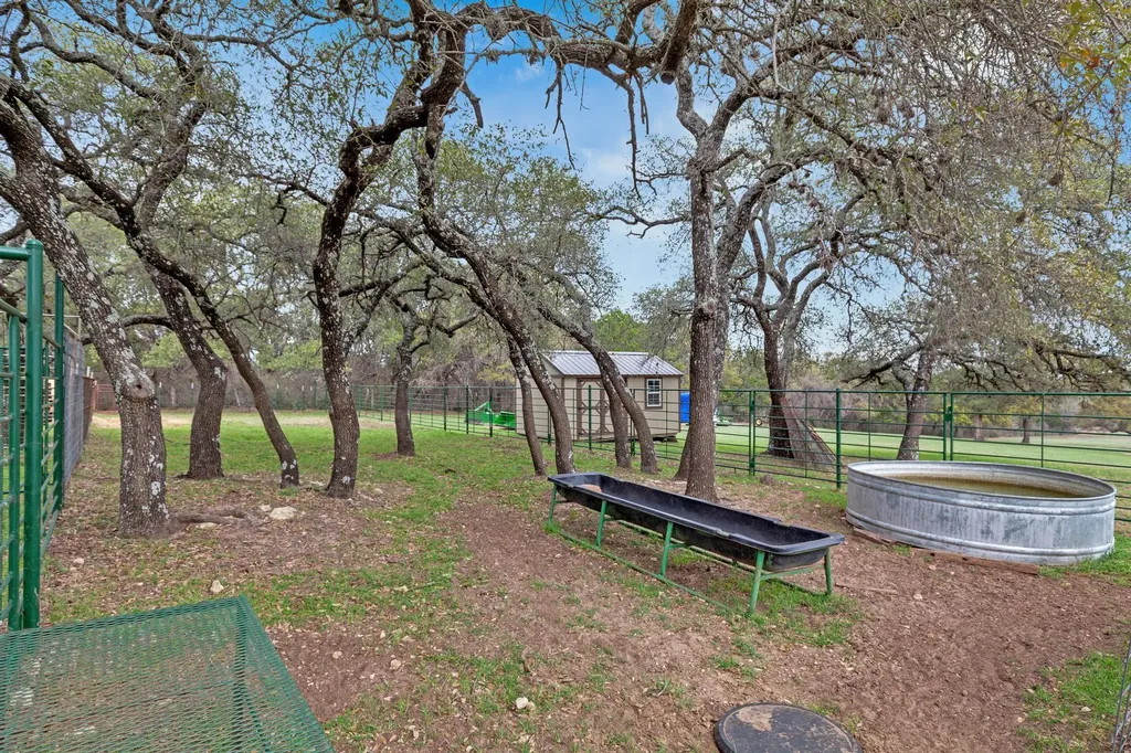 117 County Road 407 Spicewood TX 78669