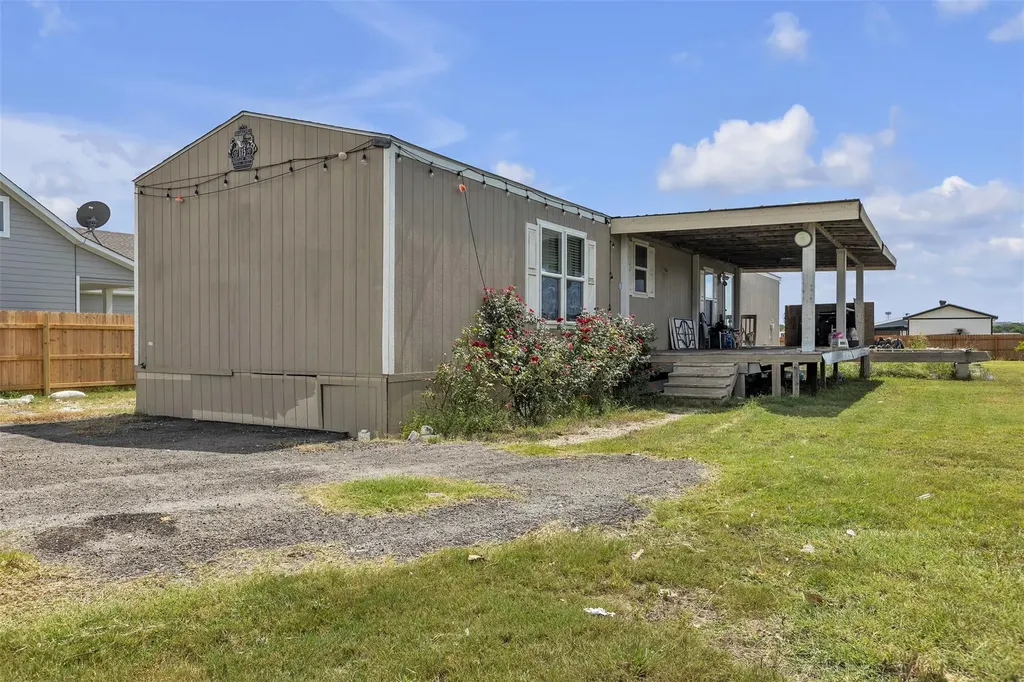 815 Rustler Pass Kyle TX 78640