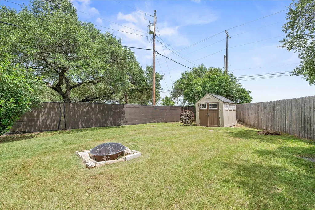 105 Oakmont Court Georgetown TX 78628