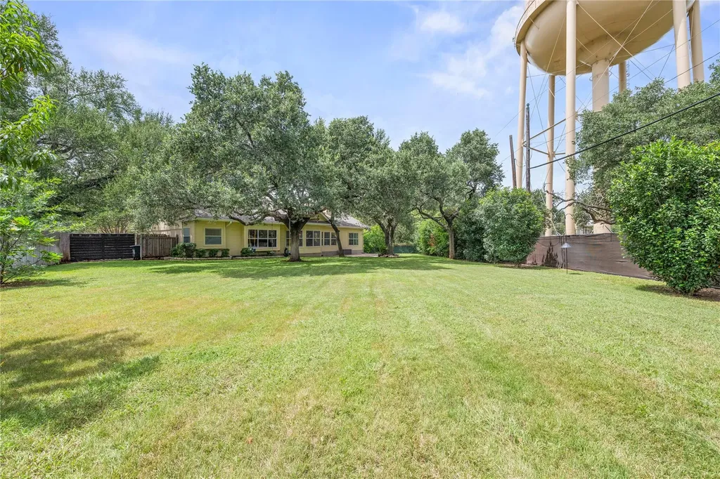 105 Oakmont Court Georgetown TX 78628