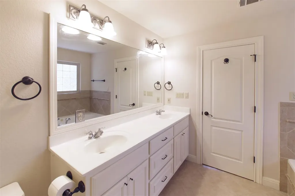 6400 Lakeshore Drive Lago Vista TX 78645