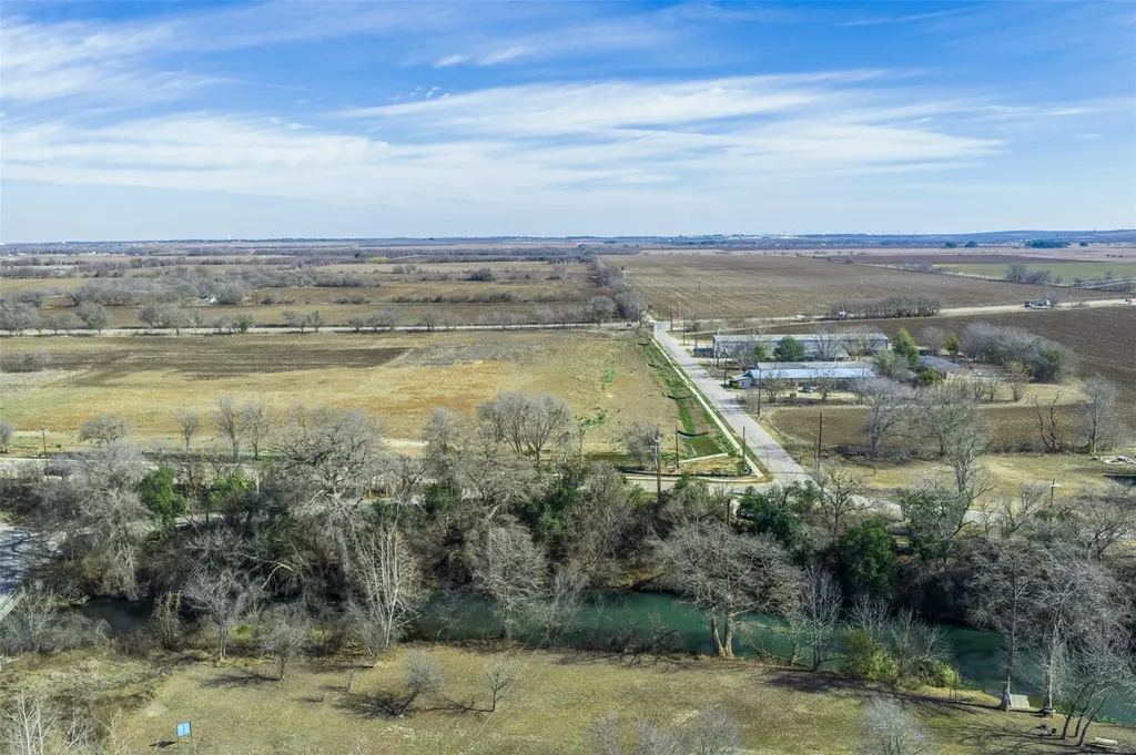 536 Northwest River Road Martindale TX 78655