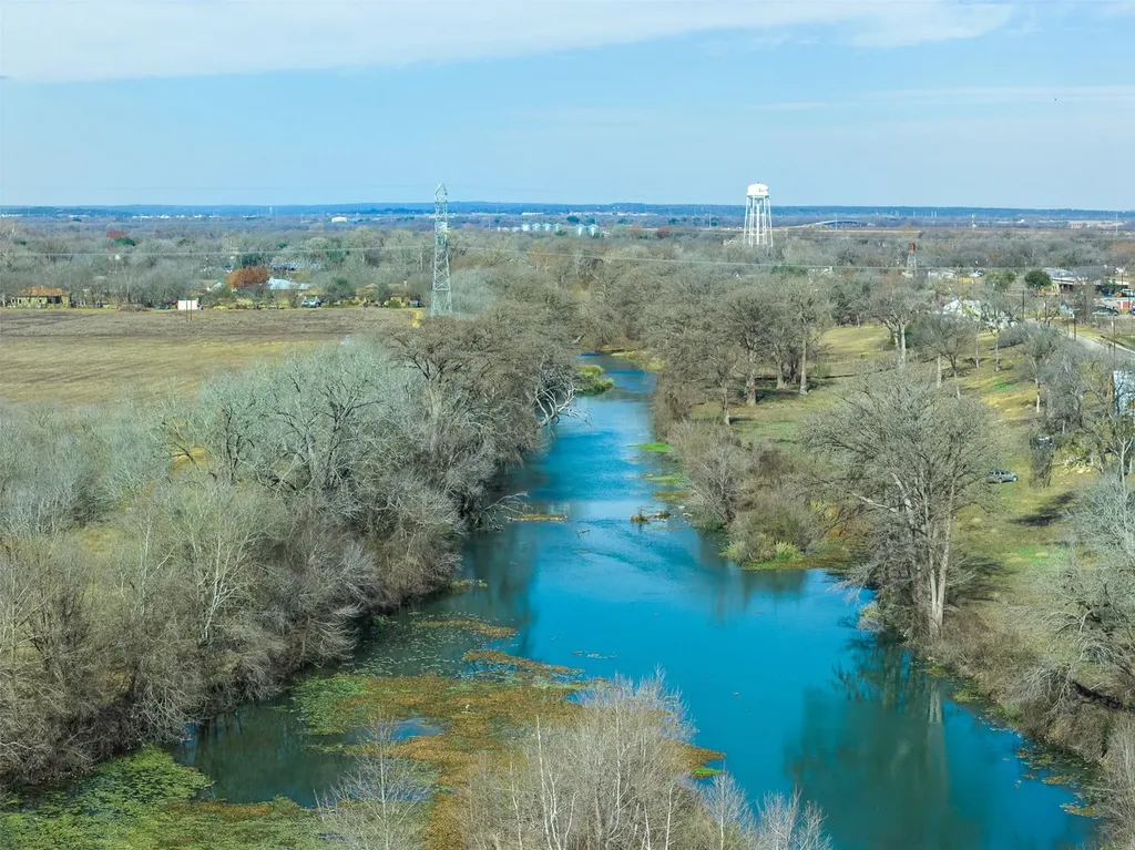 536 Northwest River Road Martindale TX 78655