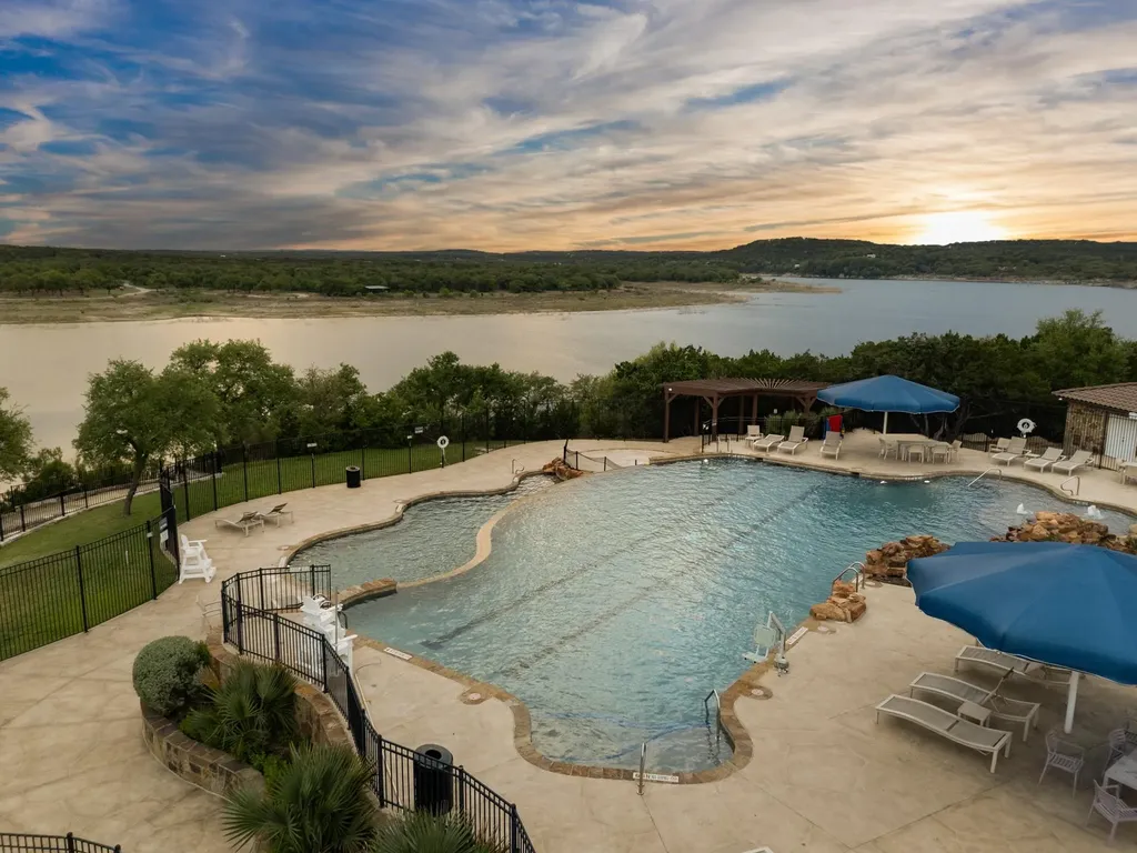 8009 Copper Prairie Bend Lago Vista TX 78645