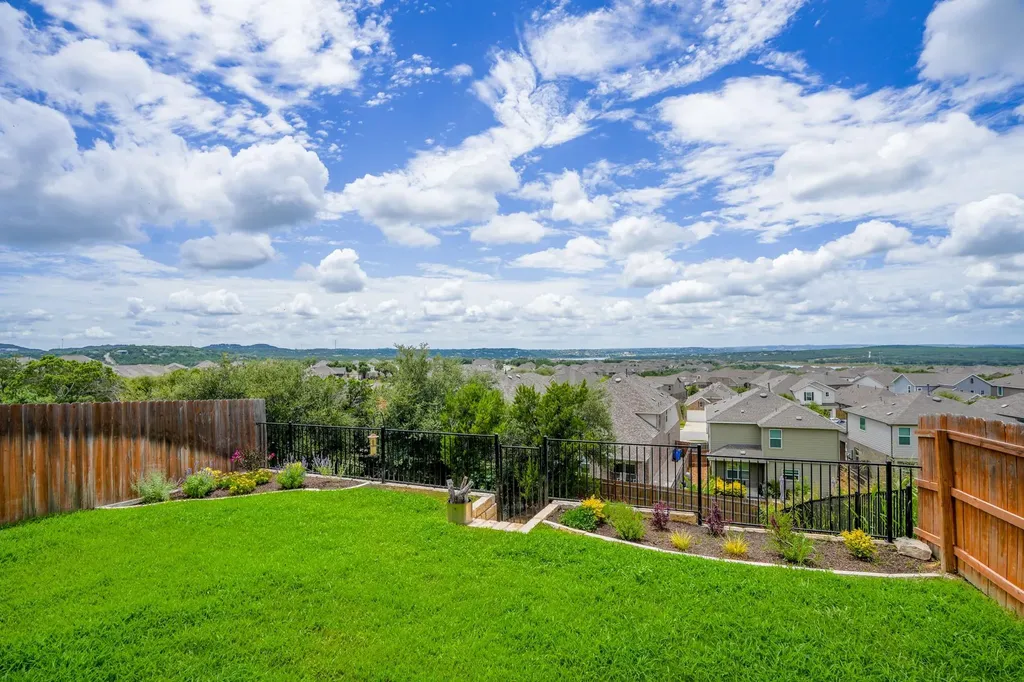 8009 Copper Prairie Bend Lago Vista TX 78645