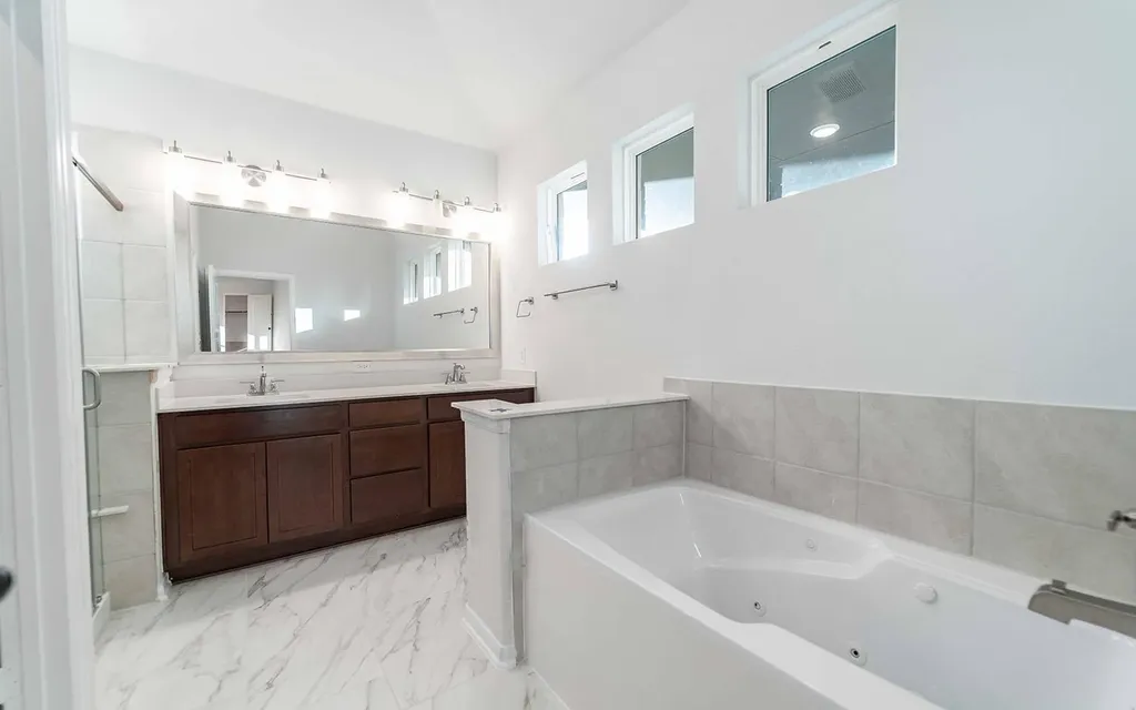 332 Hollister Drive Liberty Hill TX 78642