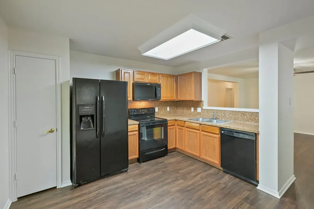 6733 Doyal Drive Austin TX 78747
