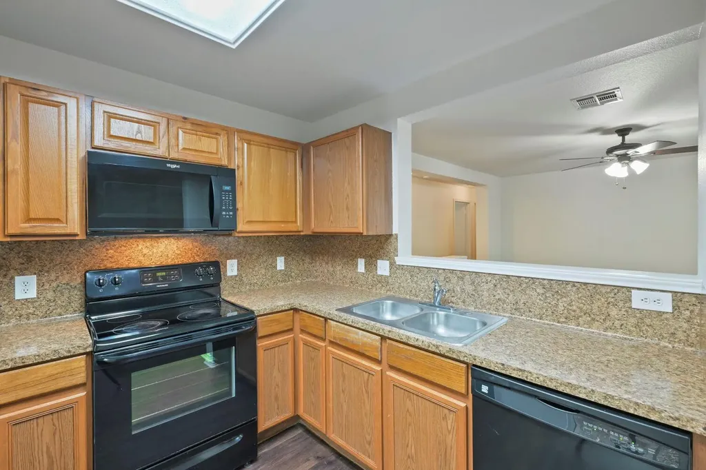 6733 Doyal Drive Austin TX 78747