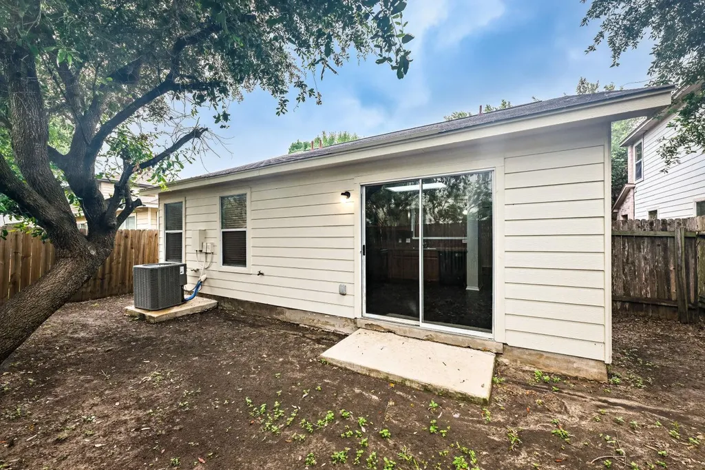6733 Doyal Drive Austin TX 78747