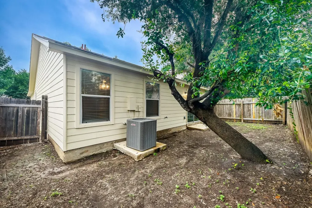 6733 Doyal Drive Austin TX 78747